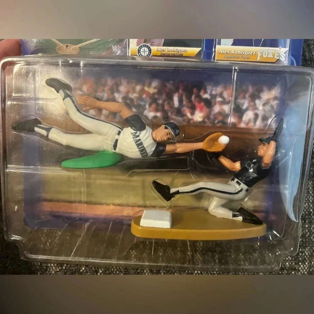 NIB 1999 Starting Lineup Alex Rodriguez Action Figures and Cards